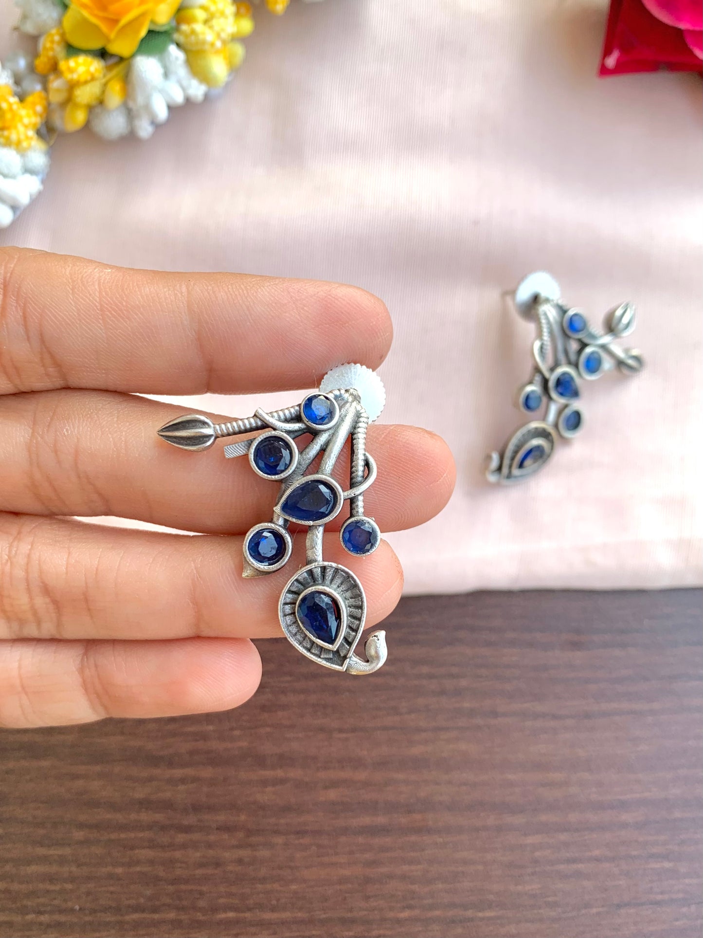 Aakriti earring