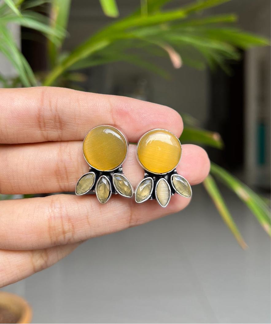 Inaya earring