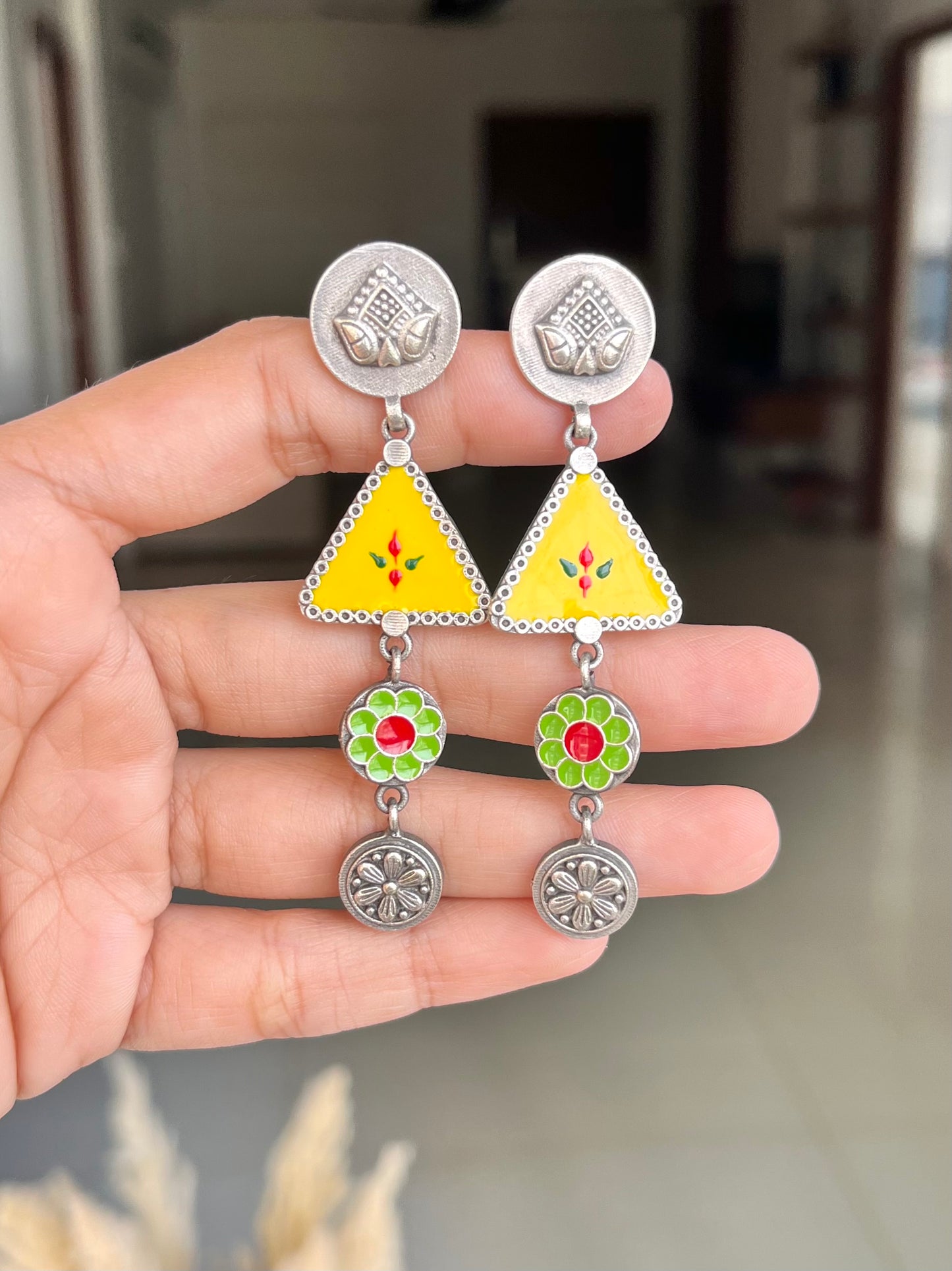 Akansha earring