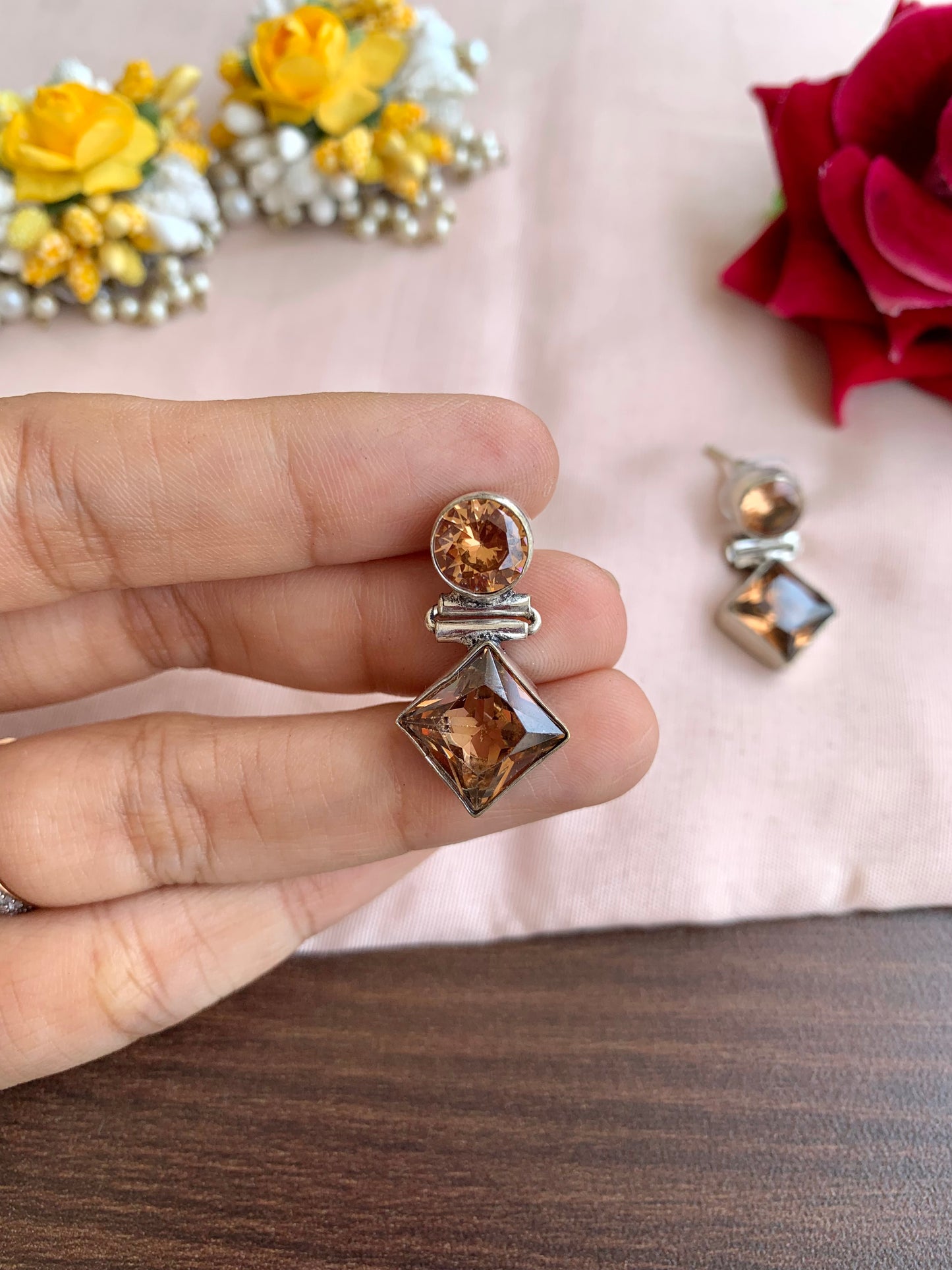 Gauhar earring