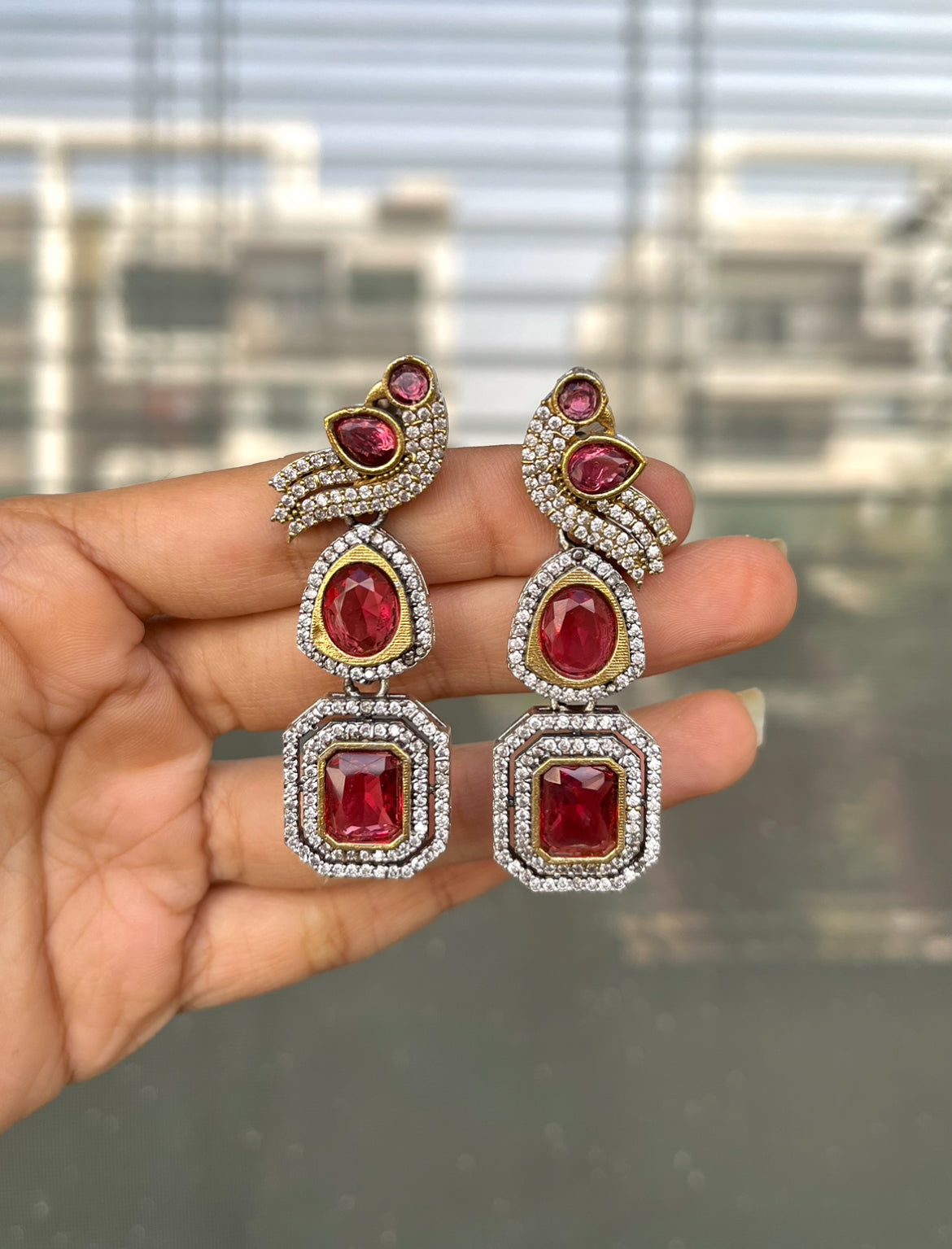 Idhika earring