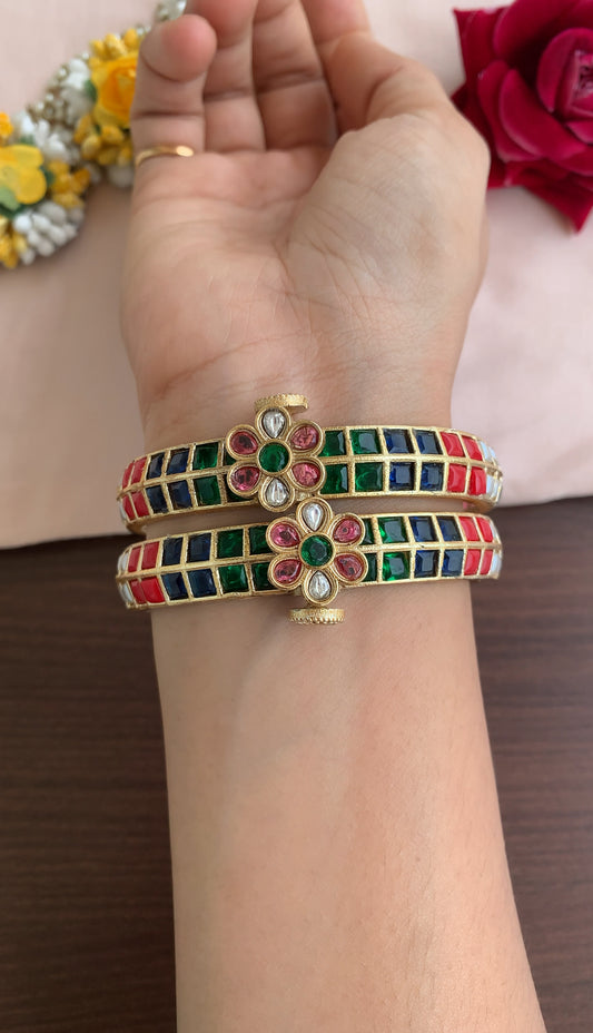 Flower bangle