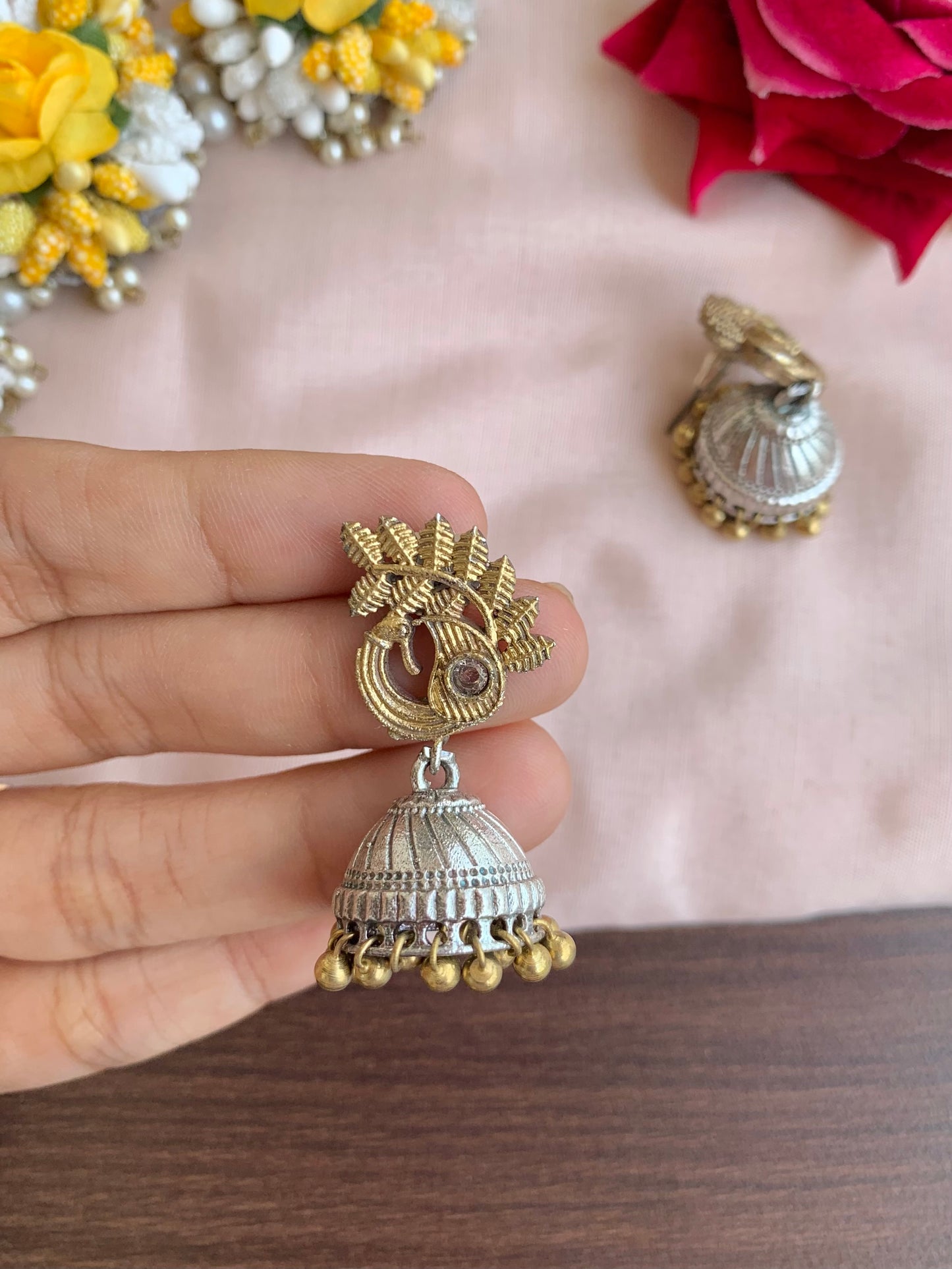 Vedhika earring