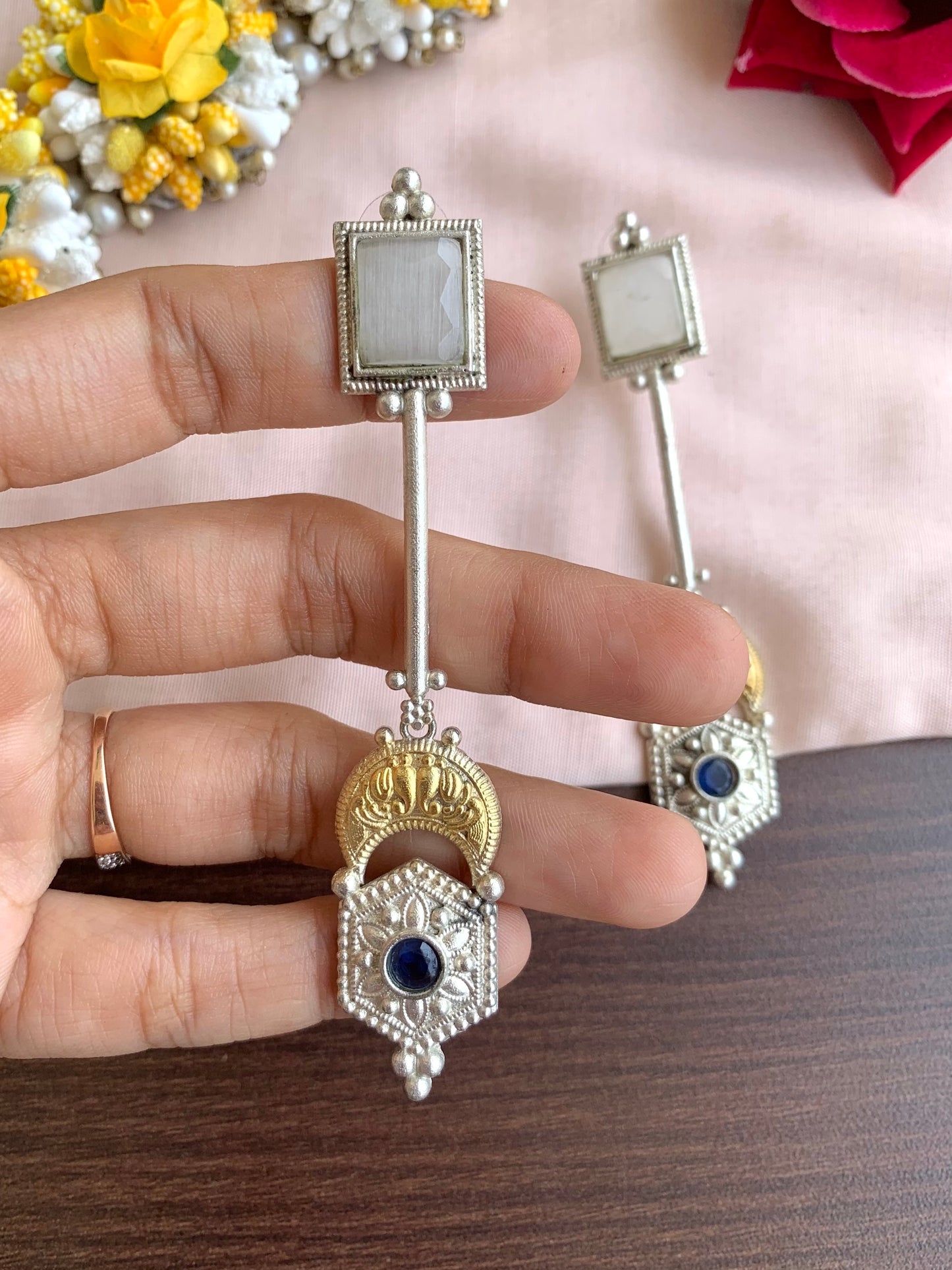 Lavya earring