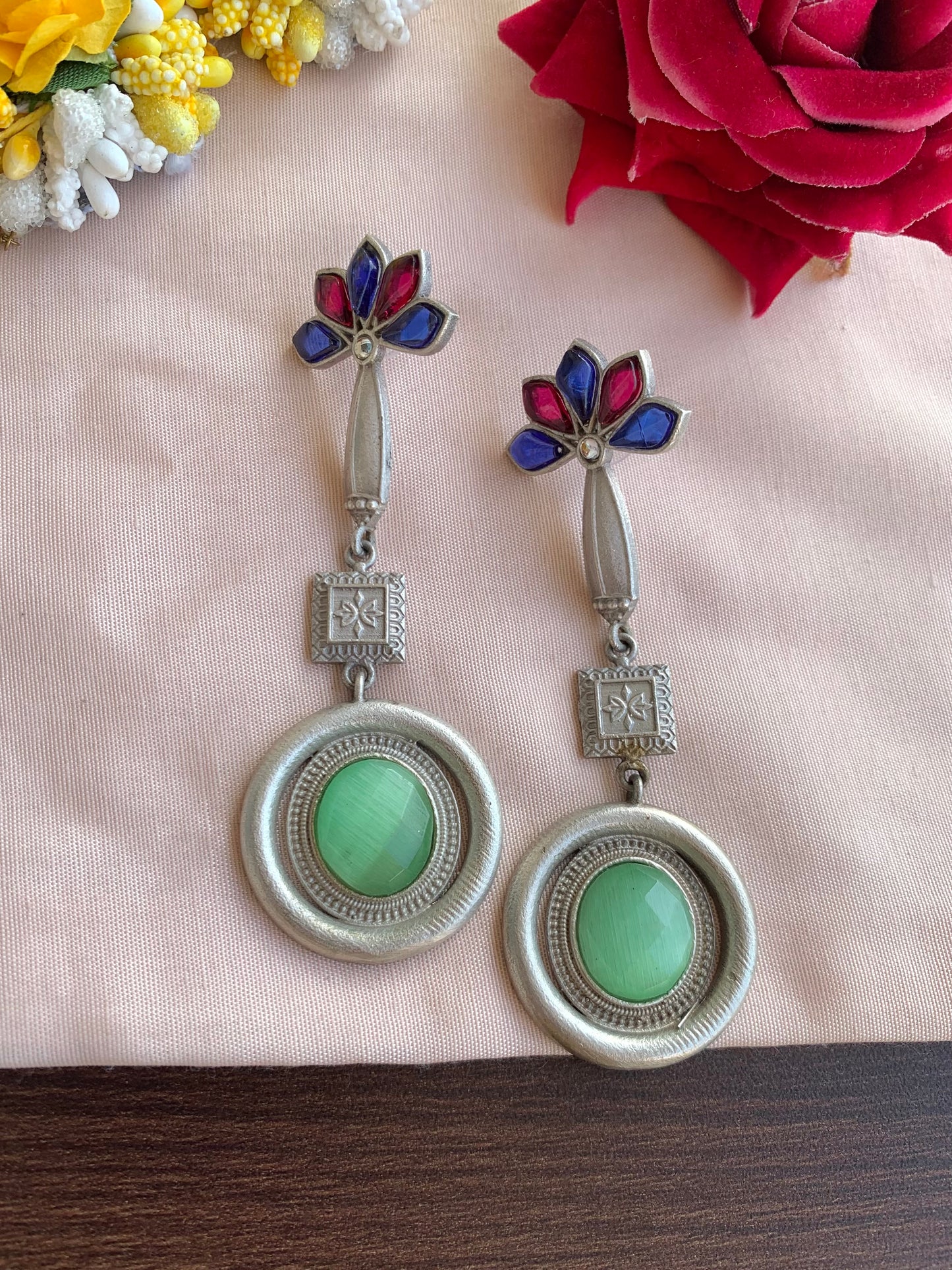 Avneet earring