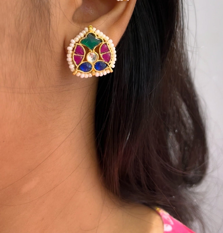 Pachi kundan studs