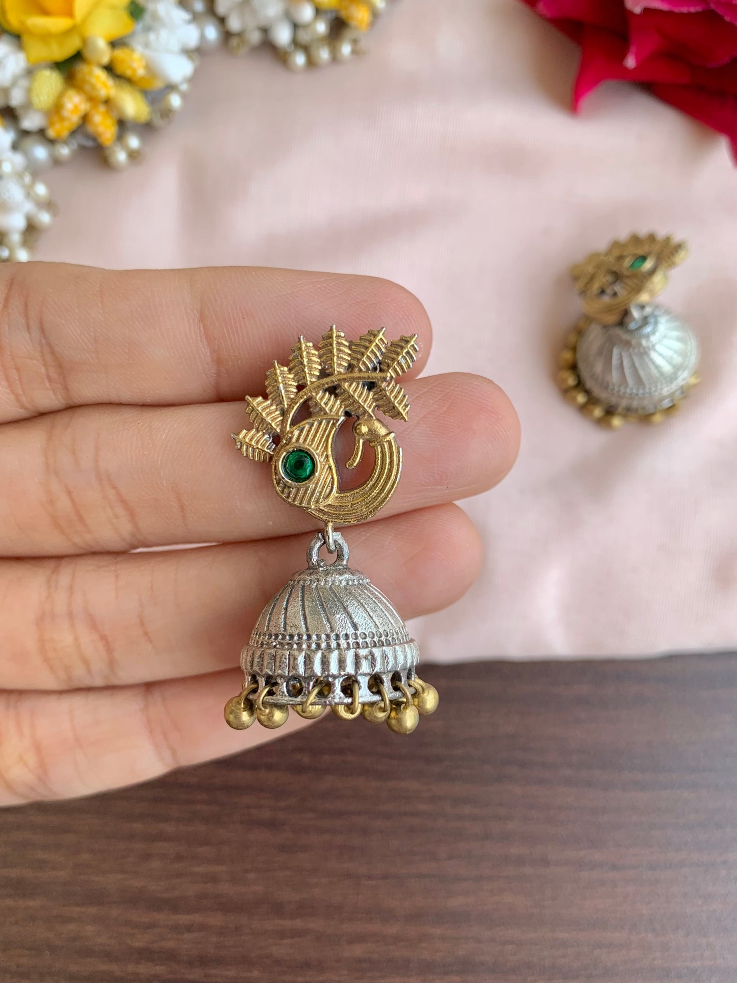Vedhika earring