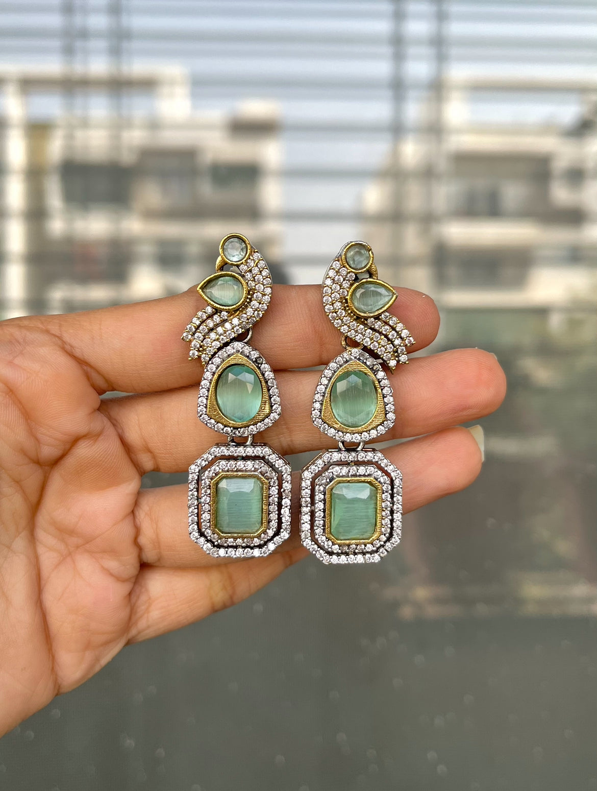 Idhika earring