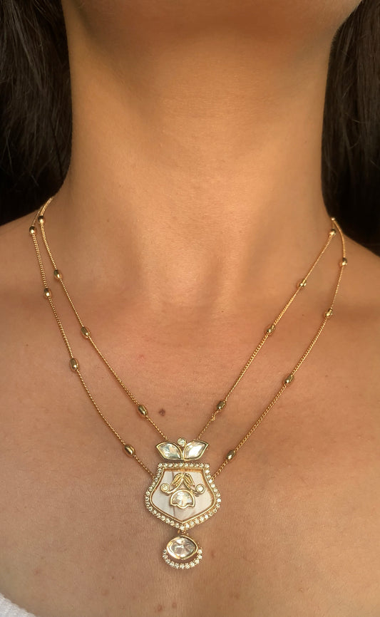 MOP layered moissanite pendant set
