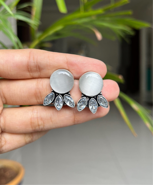Inaya earring