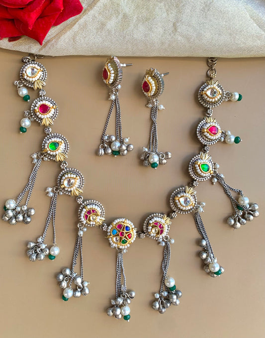 Maahika set