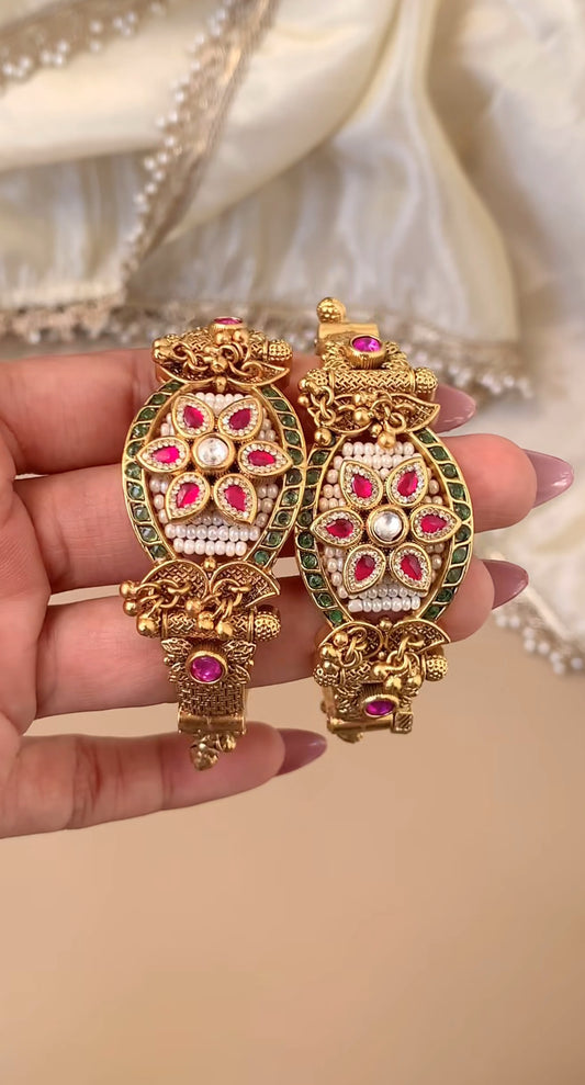 Heritage floral kadas
