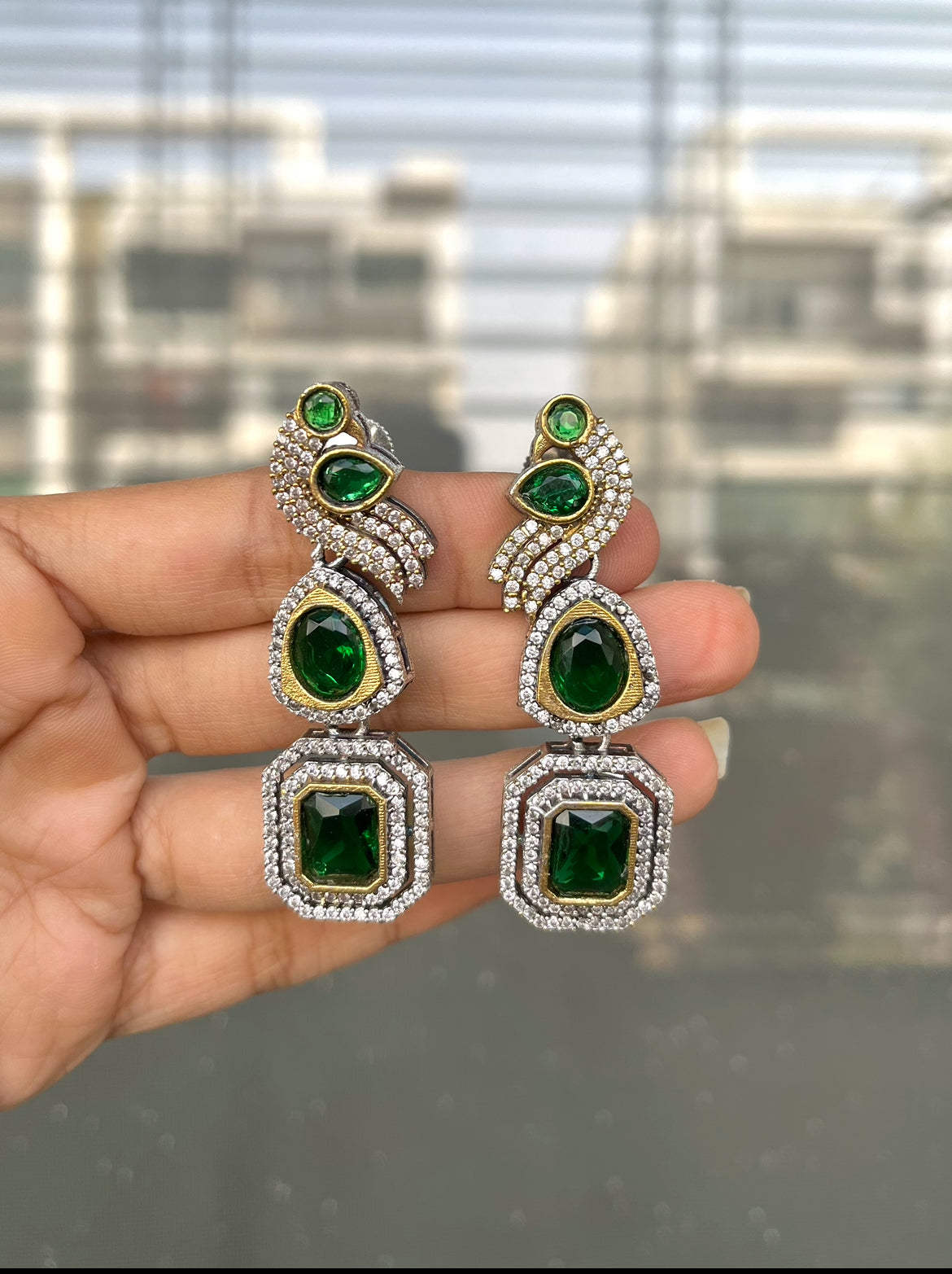 Idhika earring