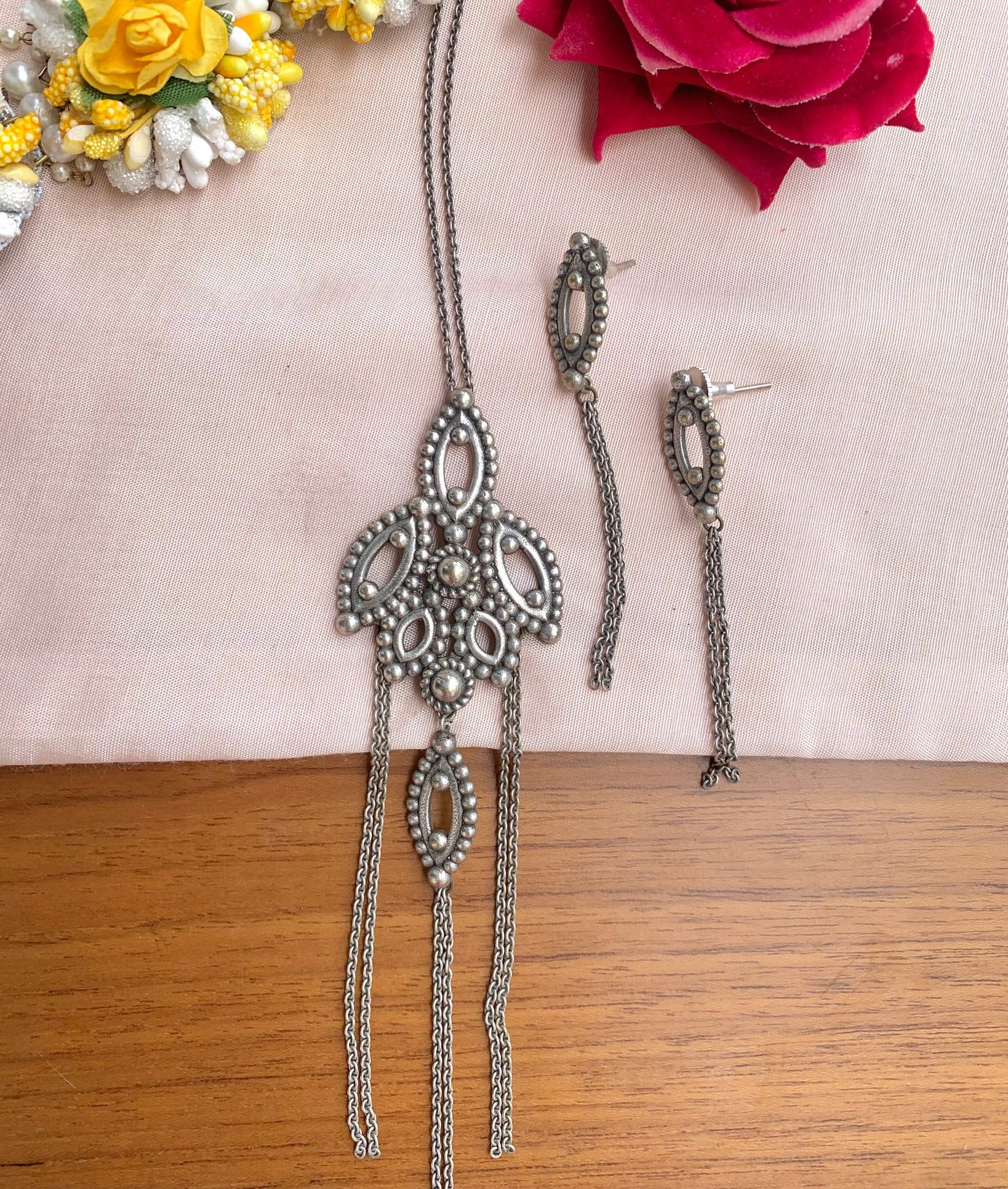 Pendant set