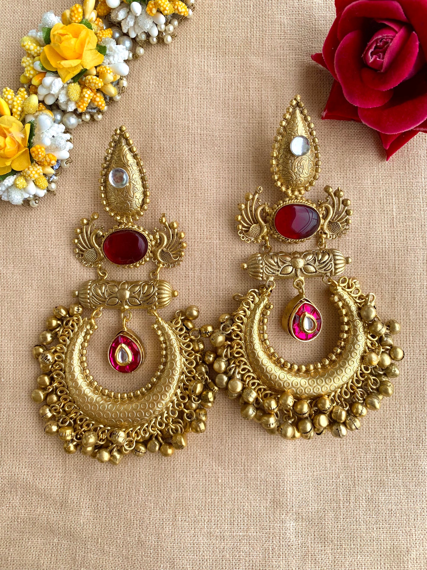 Nidhi golden earring
