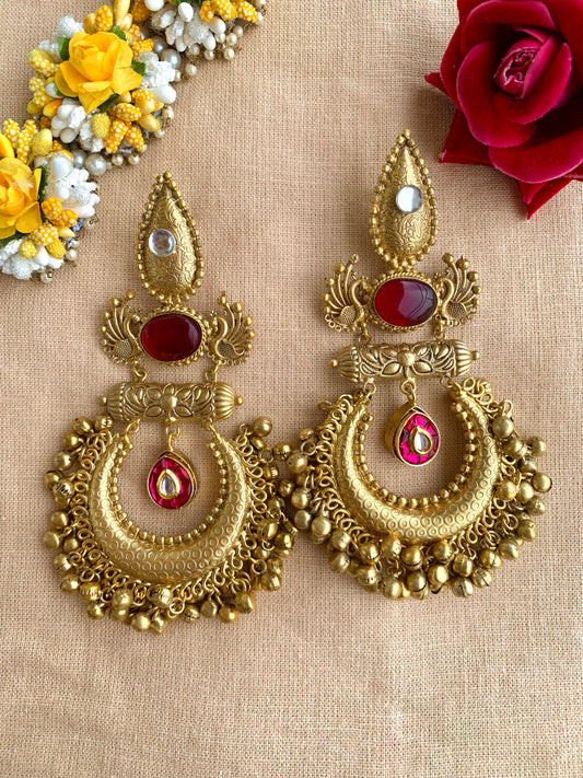 Nidhi golden earring