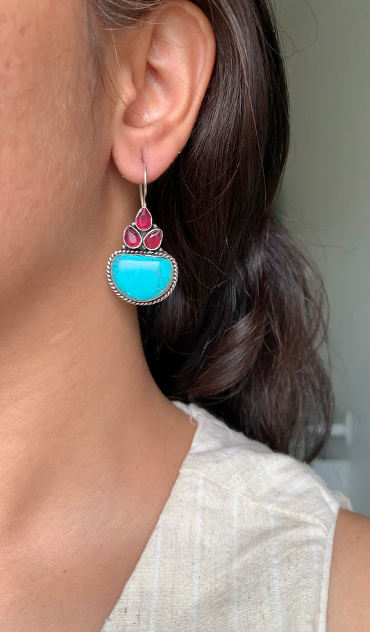 Aashi hook earrings